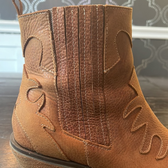 Bespoke Argentine Brown Leather Booties with Detailed Design, Zipper, Gores - Picture 9 of 15